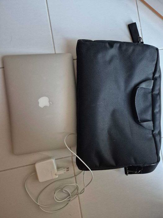 MacBook Air 13 2013 A1466 (+Сумка і зарядне)