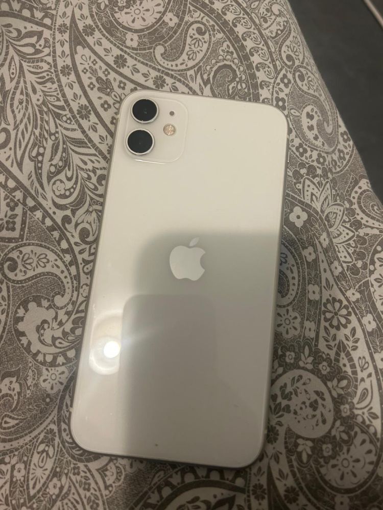 Iphone 11 normal.