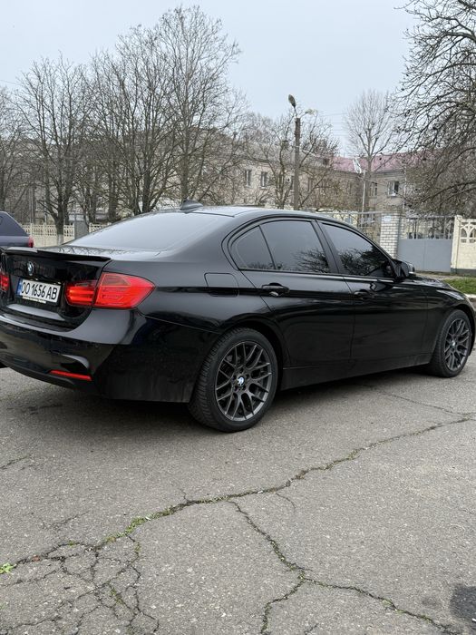 Продам BMW F30 2.0 дизель