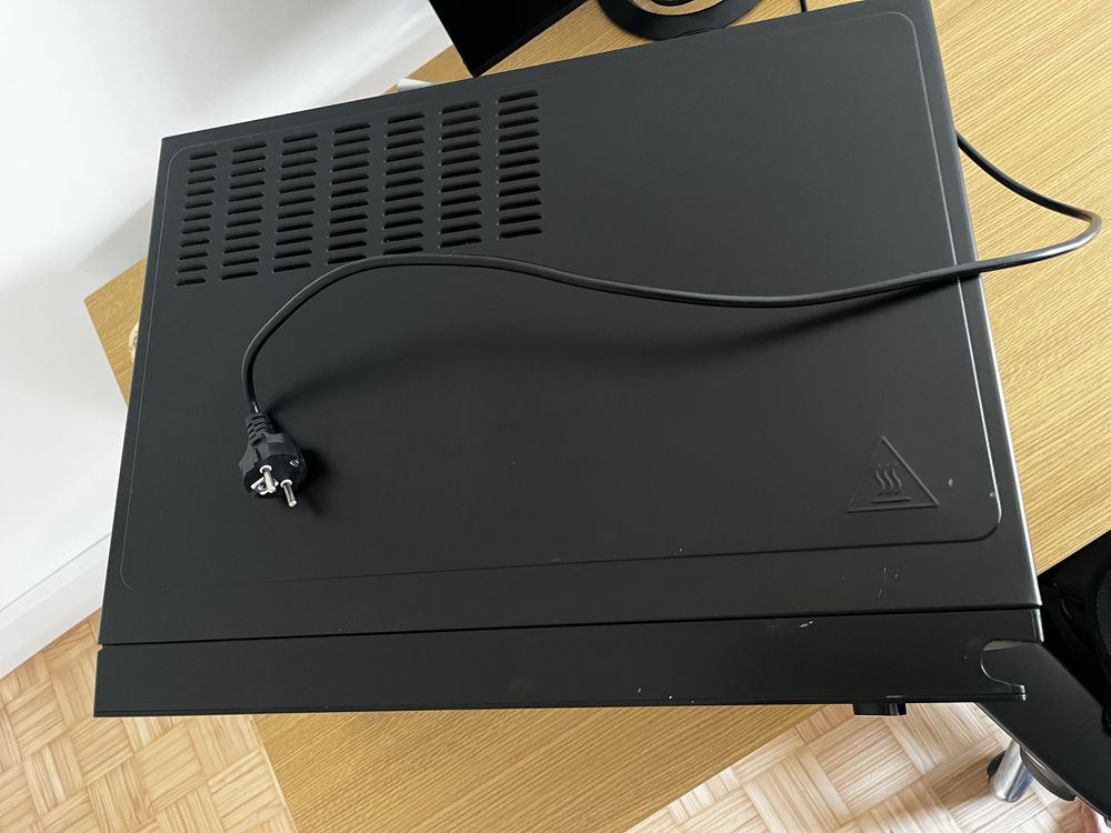 Micro-ondas LG NeoChef com Grill Preto