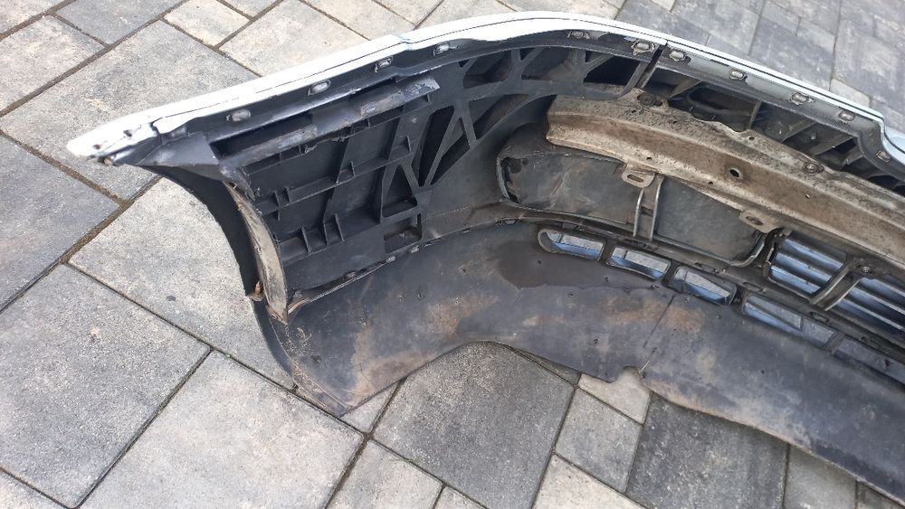 Audi a4 b5 95-99 zderzak przód przedni srebrny ly7m