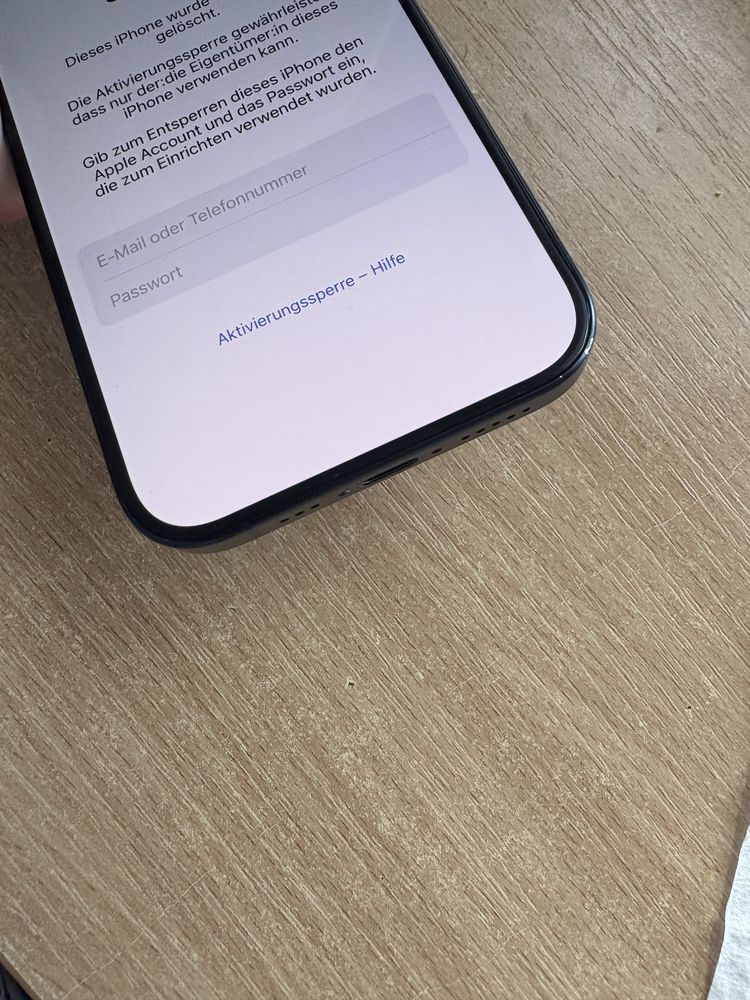 iPhone 15 Pro iCloud lock