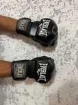 Перчатки для UFC