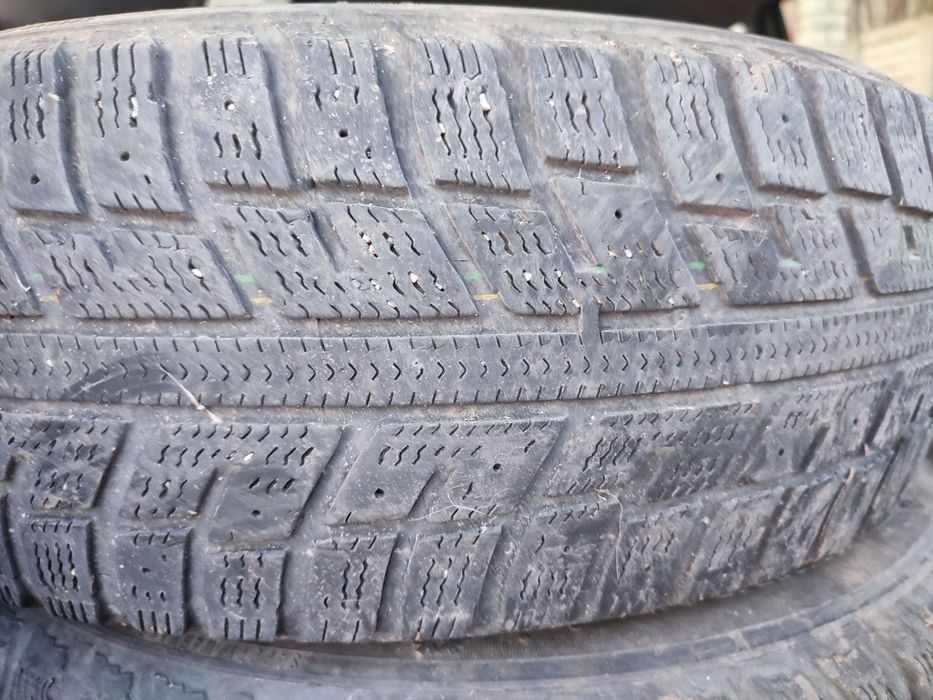 Шини R15 Зима Kumho Izen KW22 
195/65R15
