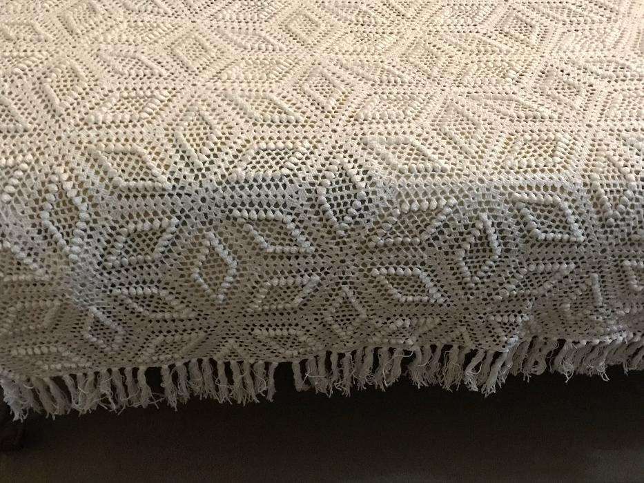 Colcha de crochet feita à mão