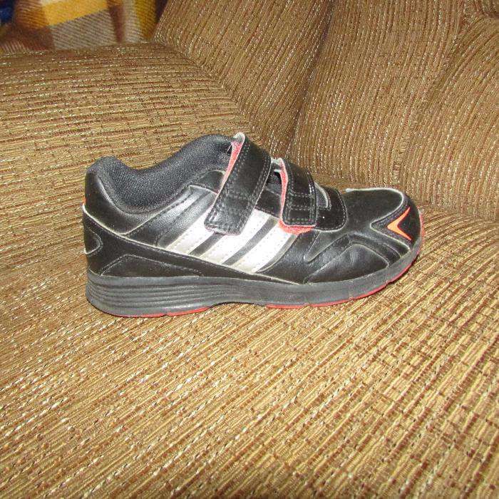 Кроссовки adidas