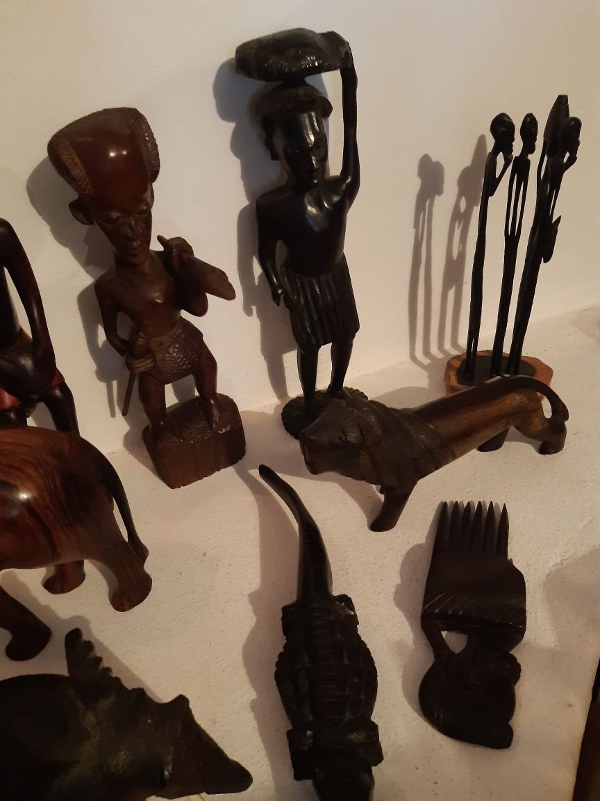 Figuras africanas em madeira pau