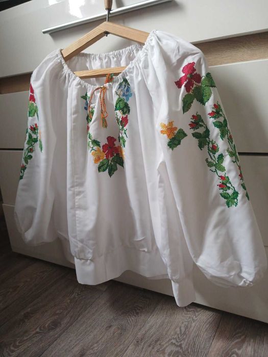Вишиванка ручна робота