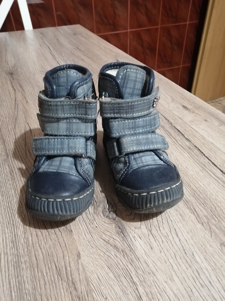Buty jesienne chłopiece 23 rozm