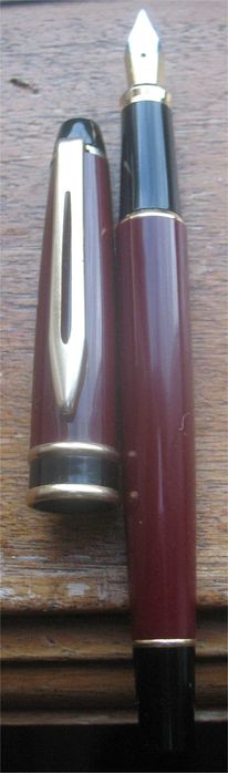 Caneta de Tinta Permanente Antiga com Aparo de Fabrico Alemão