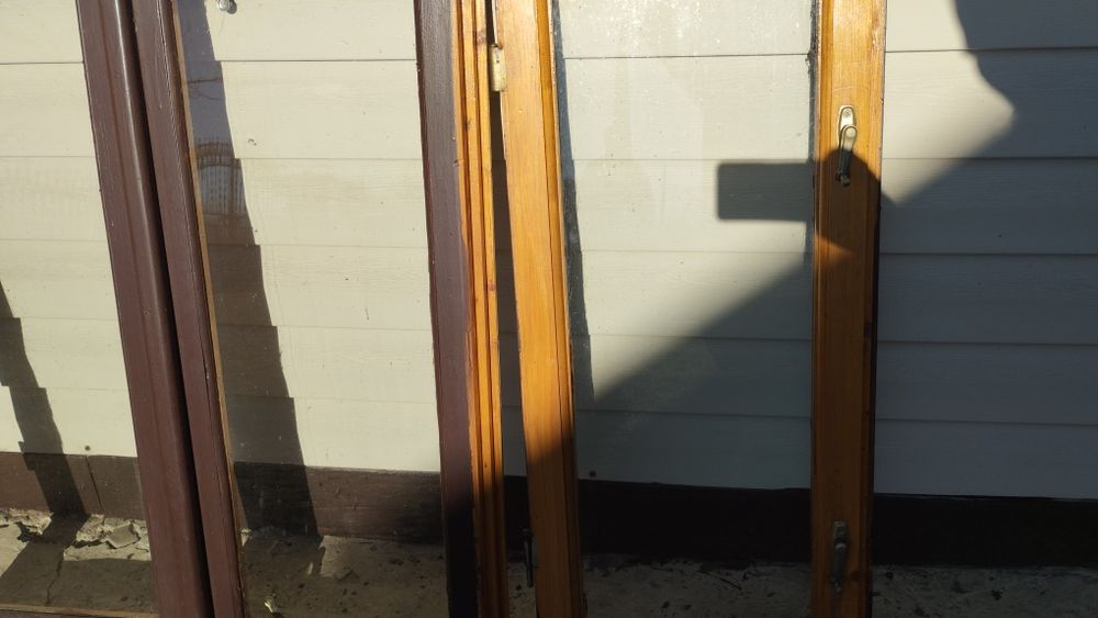 Дерев'яні вікна і двері