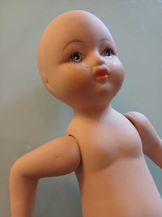 Boneco porcelana biscuit