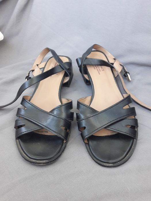 Босоножки (летняя обувь)