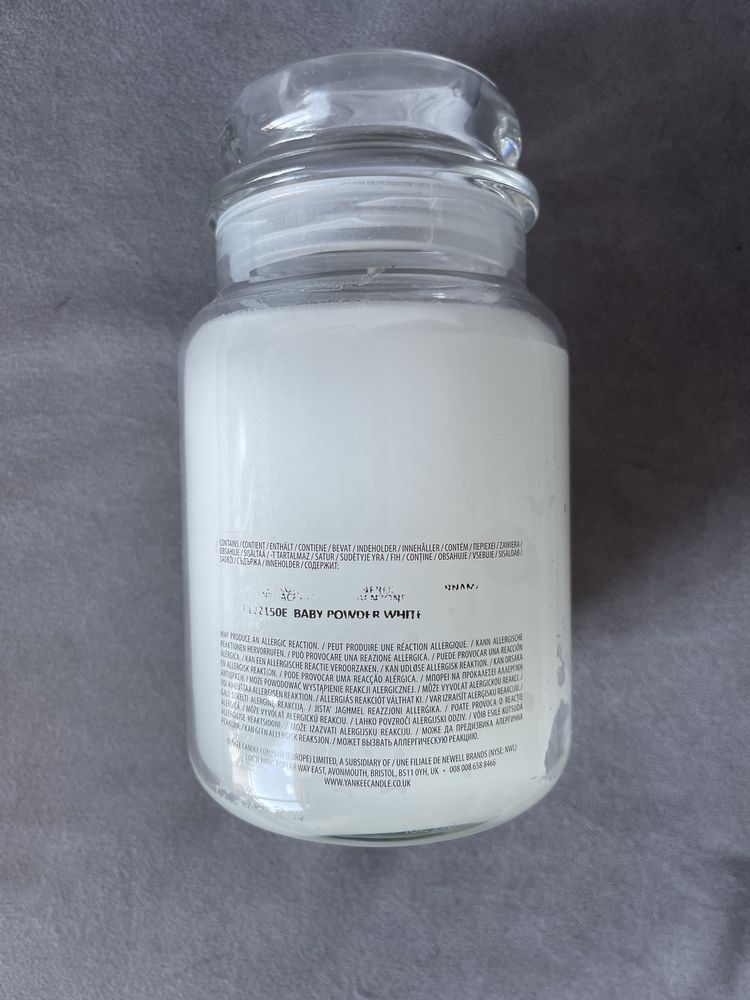 Yankee Candle Baby Powder stara szeroka etykieta 623g biała świeca