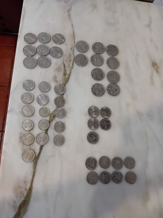 Conjunto de 47 Moedas Comemorativas