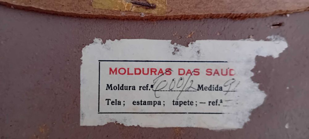 Moldura em talha dourada com espelho biselado 108 x 88 cm