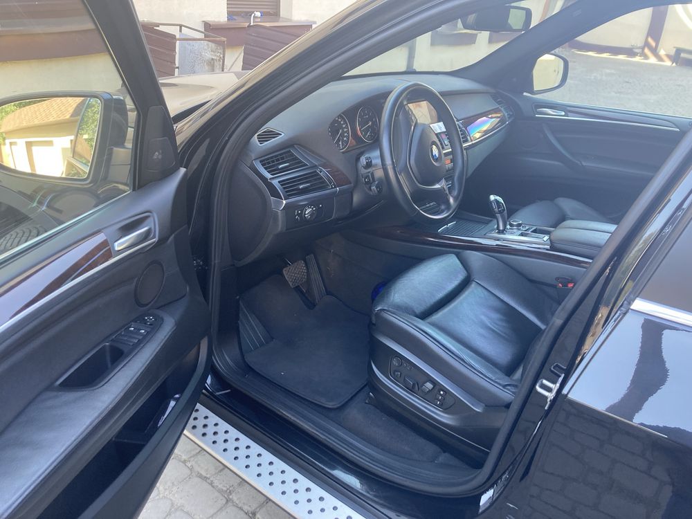 BMW X5 e70 50i AT