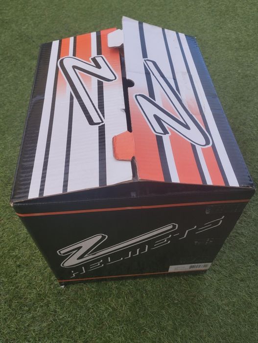 Capacete  zamp RZ 42 tamanho 56