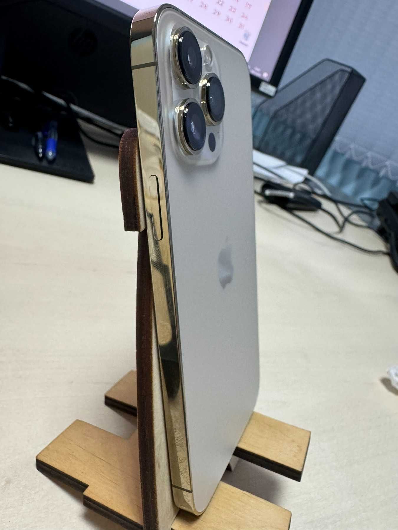 СРОЧНО! iPhone 13 Pro Max 256Gb Gold Neverlock офіційний в ідеал стані