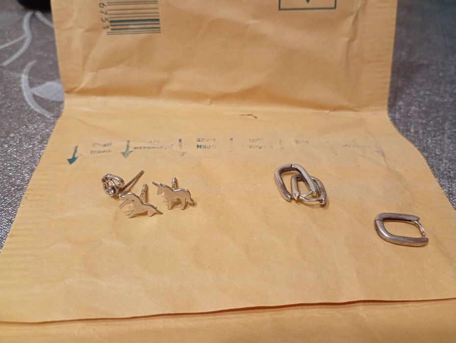 Срібні сережки по 100 грн