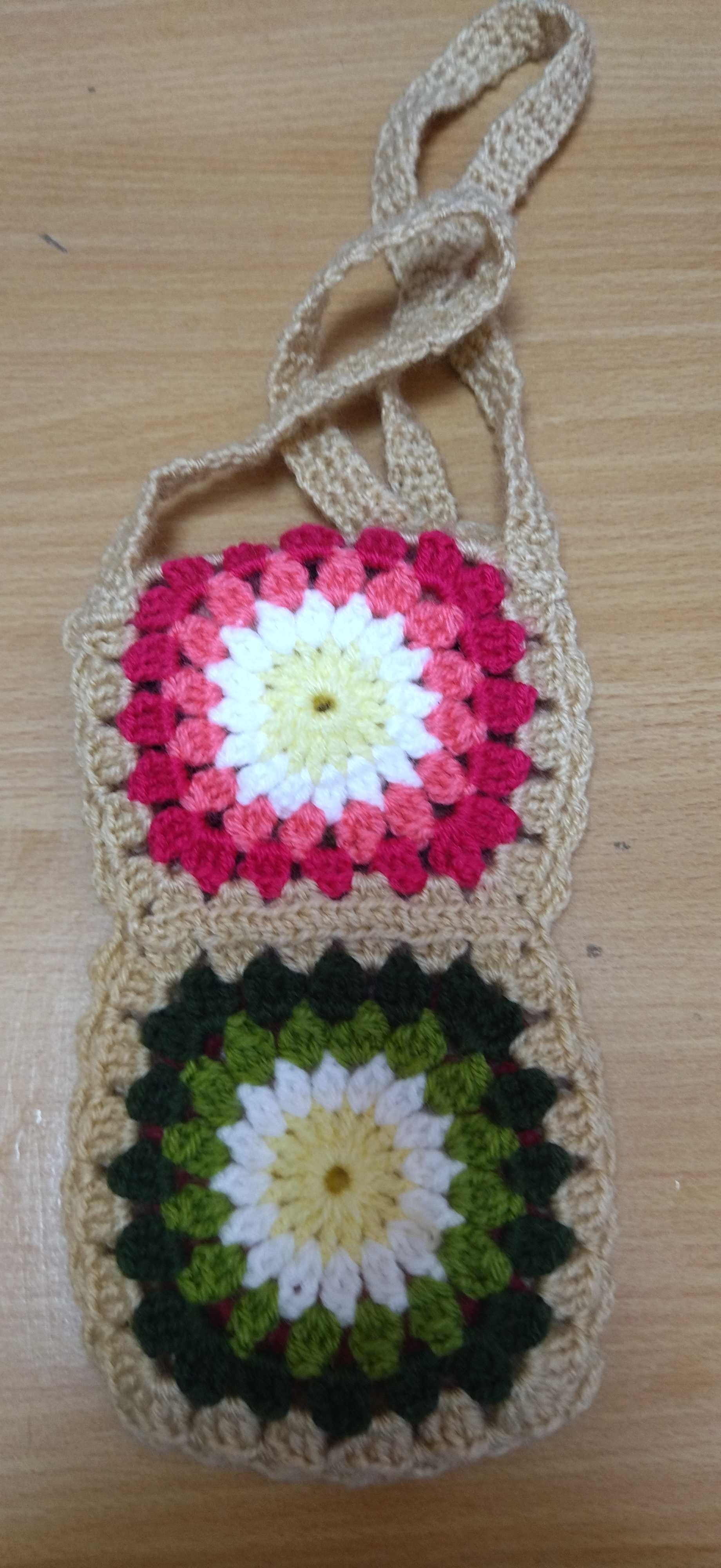 Bolsa para telemóvel em crochet- Baixa de preço