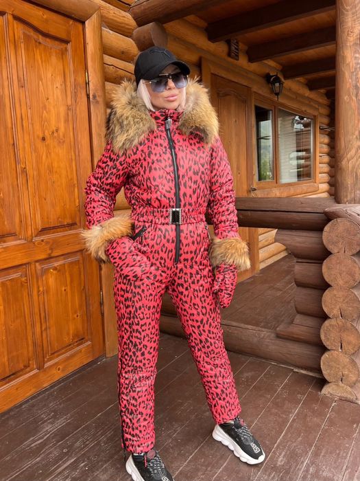 Комбинезон зимний , для отдыха в горах  , доя прогулок