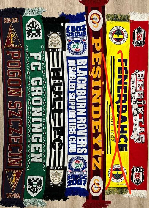 Шарфи / рози футбольних клубів