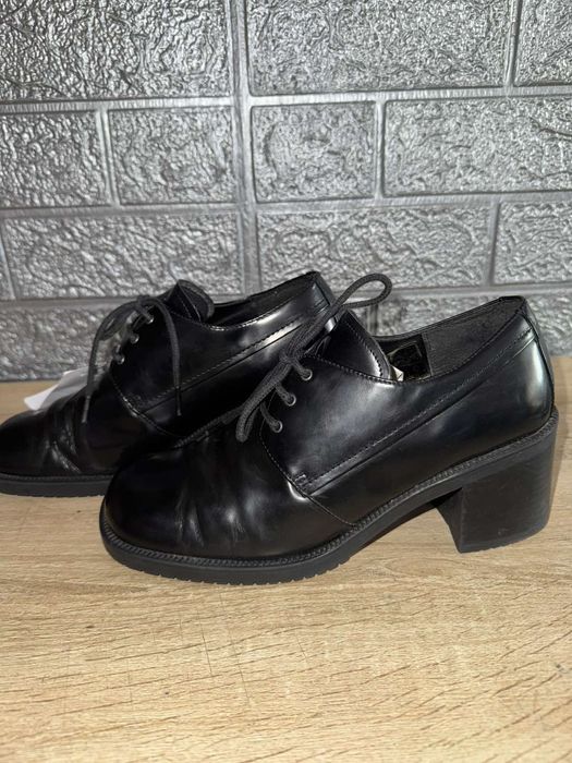 Жіночі шкіряні ботінки