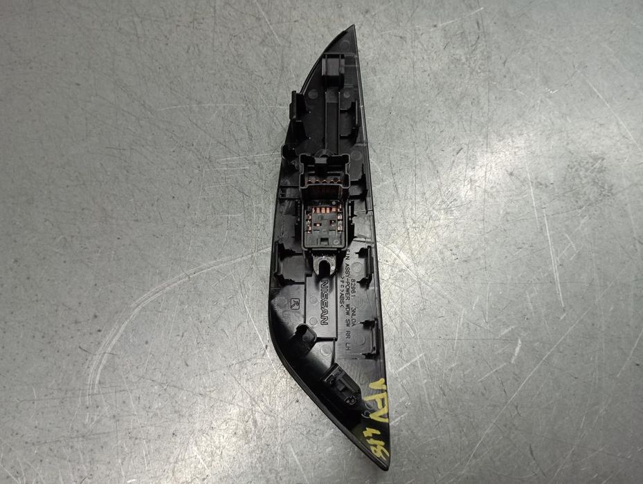 Comando / botão / interruptor vidros trás esquerdo NISSAN Leaf EV (ZE0