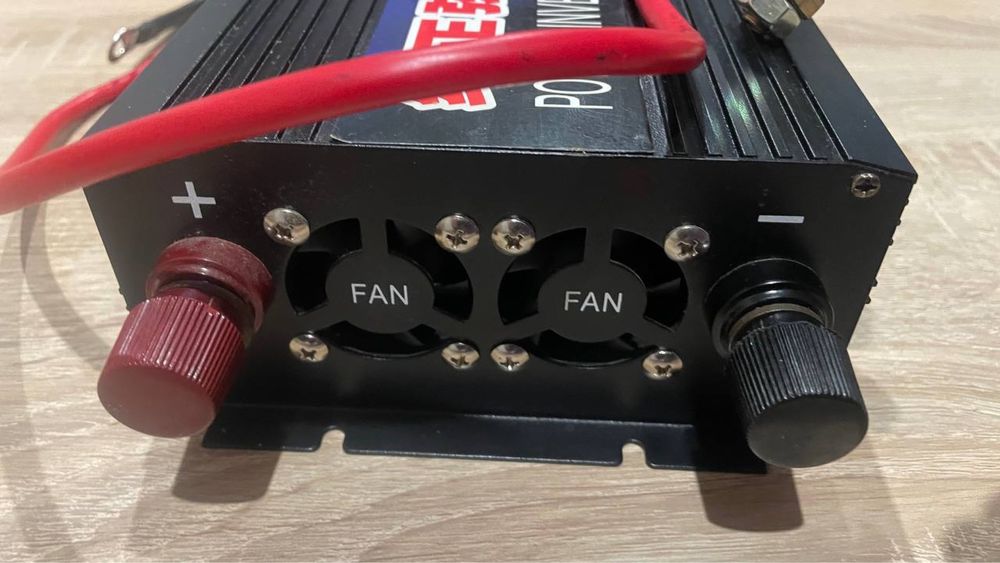 Інвертор напруги