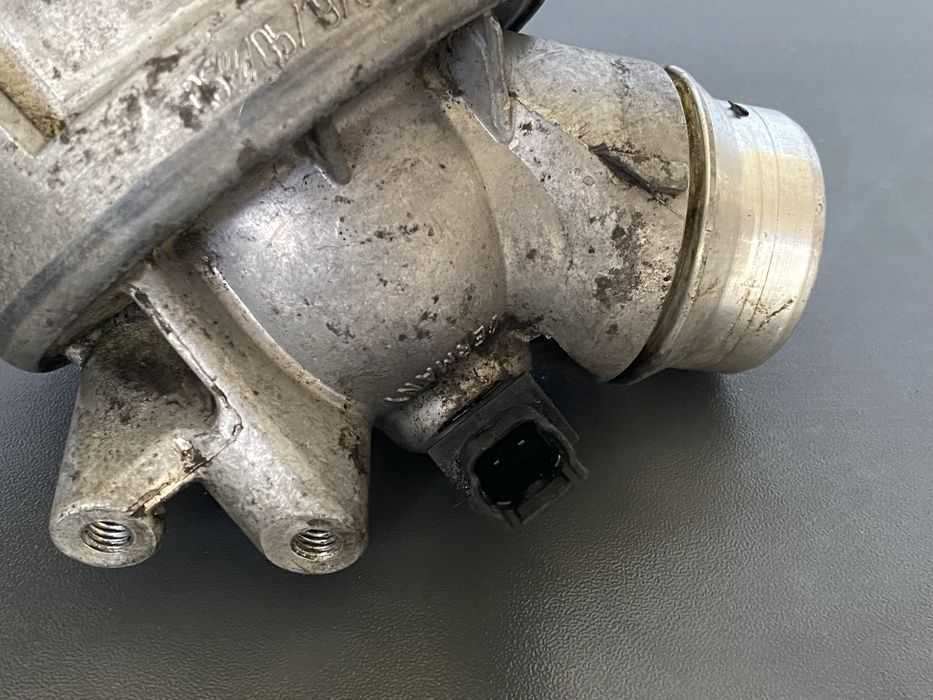 Термостат E60 E61 E90 E91 N52 2.5 3.0 Бензин Датчик Термостат