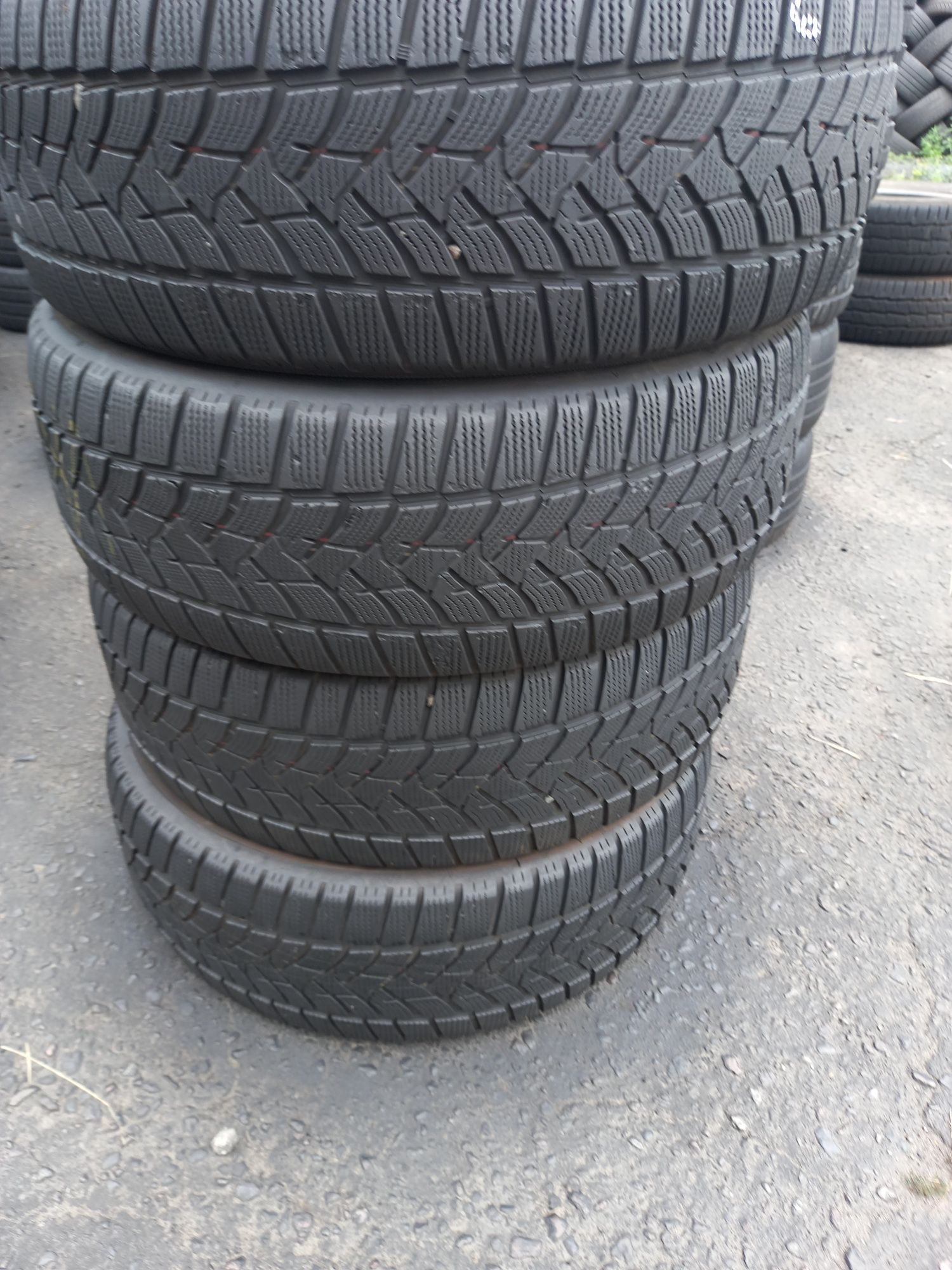 Opony używane 235/55/19 dunlop 4x6 mm