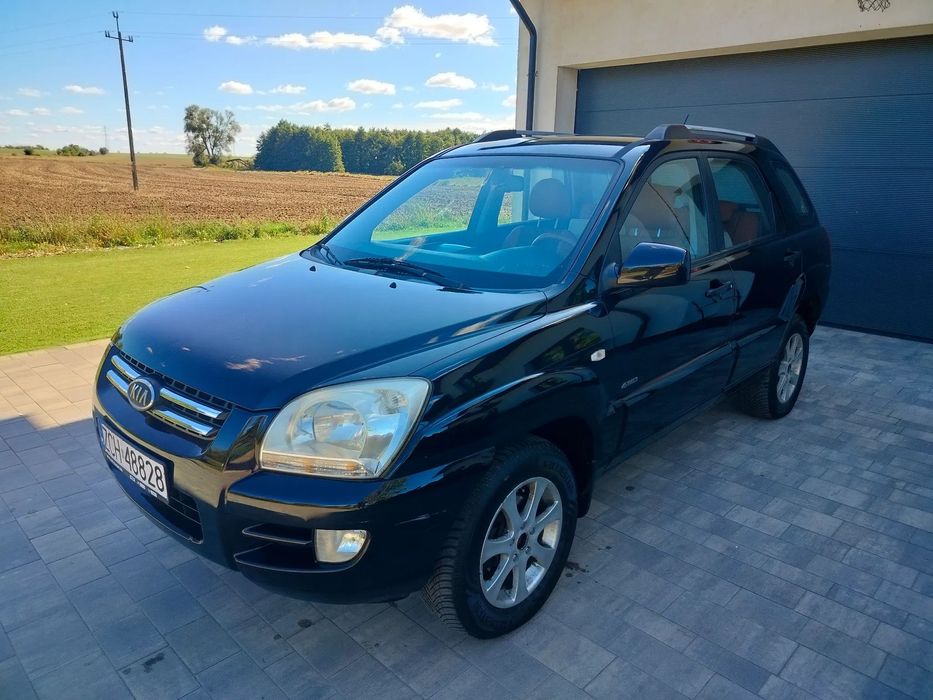 Kia Sportage 4X4 / Klimatyzacja / Skóra / Hak /