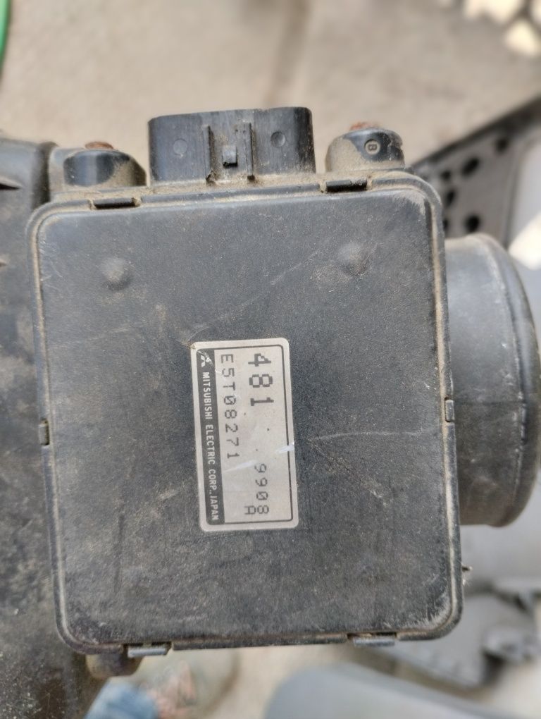 e5t08271 mitsubishi розходомір pinin 4g93 ,4g94, 4g63