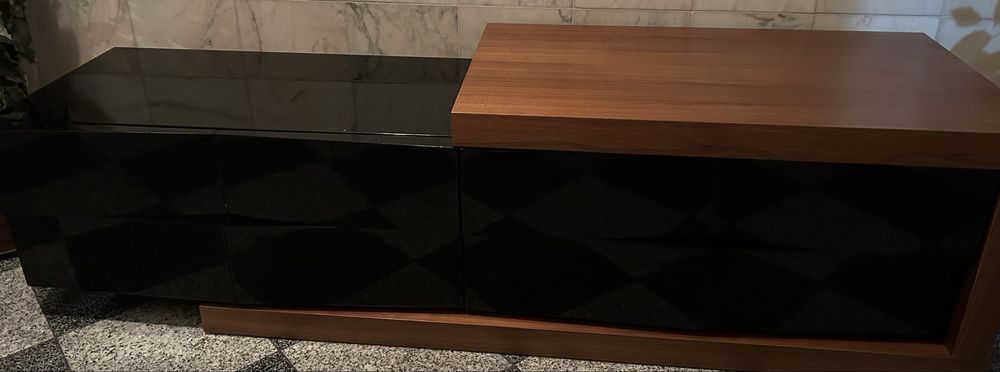 Movel de sala esta como  novo !