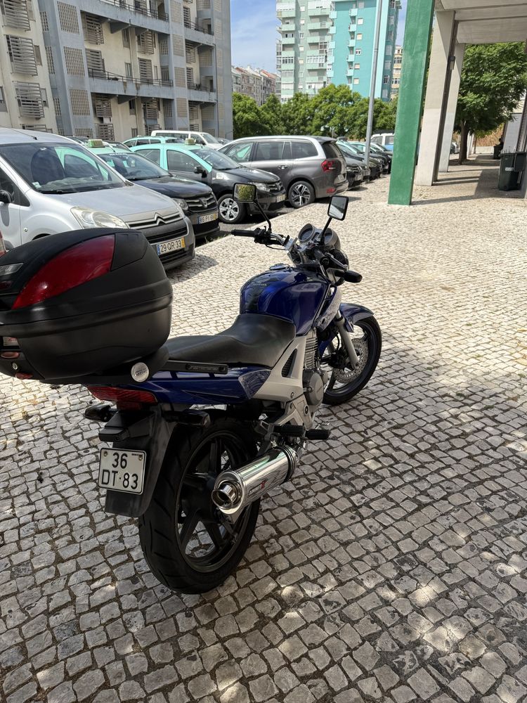 Honda cbf 250 em otimo estado
