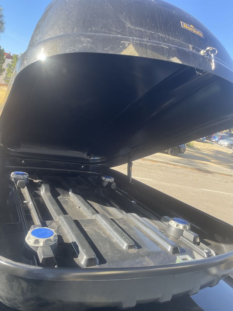 Vendo caixa de viagem mais os suportes tejadilho Norauto