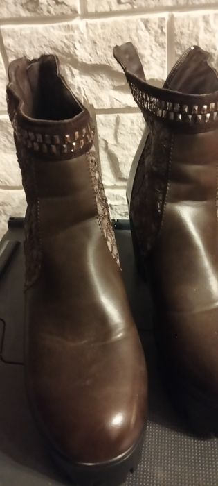 Botas Castanhas - Para desocupar