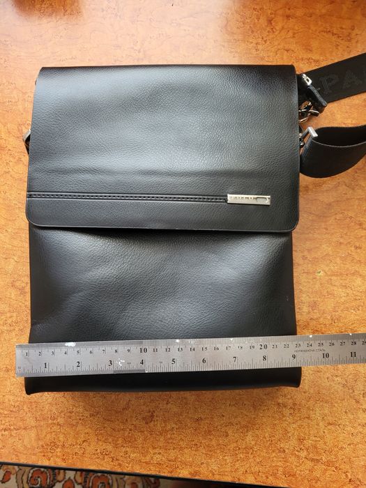 Продам шкіряну барсетку