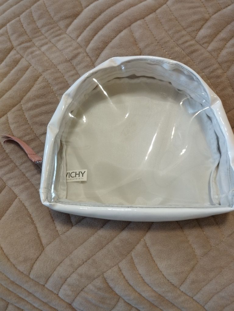 Косметичка Vichy