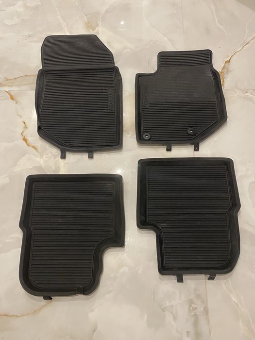 Dywaniki welurowe 3008 gumowe peugeot 2008