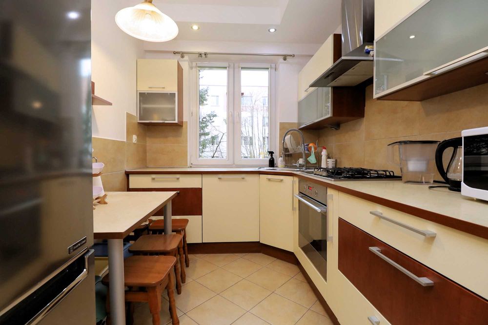 ul.STARZYŃSKIEGO/ 4 pokoje / po remoncie / dużo szaf / tereny zielone