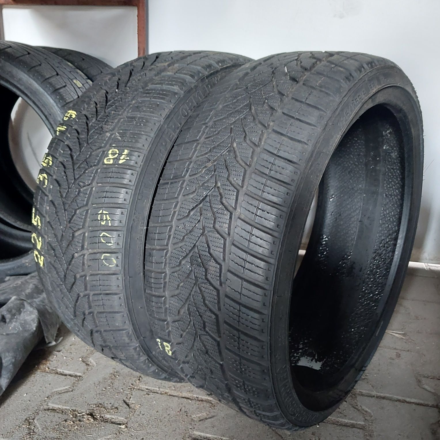 Star Performer Winter AS 225/35 R19 88V