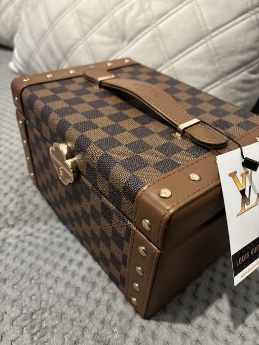 Szkatułka   , kufer