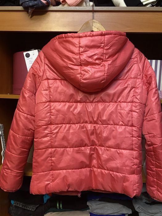 Продам куртку женскую