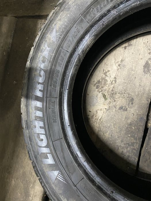 Продам резину R16C