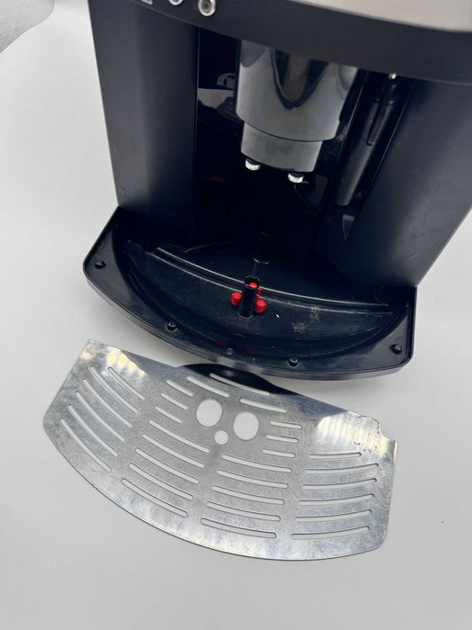 Ekspres DELONGHI ESAM 3000.B MAGNIFICA 1450W od loombard milicz