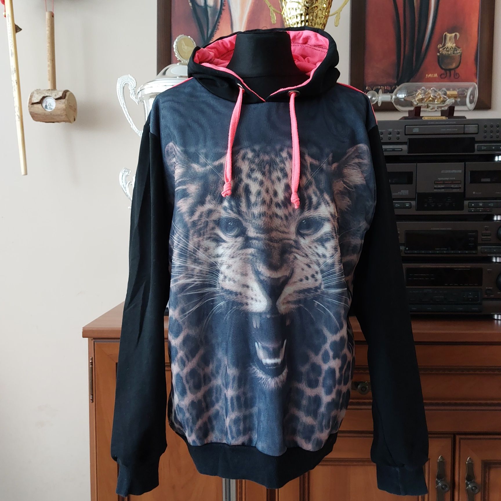Dziewczęca bluza z kapturem z aplikacją tygrysa 3D  Rozm. 158 - 164 cm
