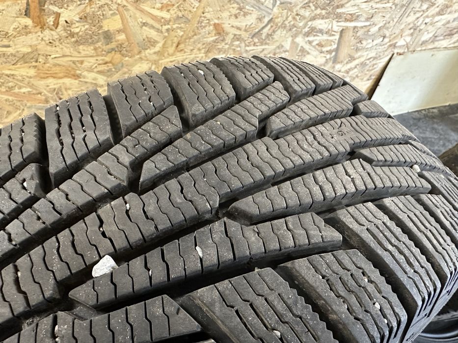 Колеса 195/65 R15 Зимові Nokian