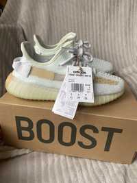 Adidas Yeezy Boost 350 V2 Hyperspace